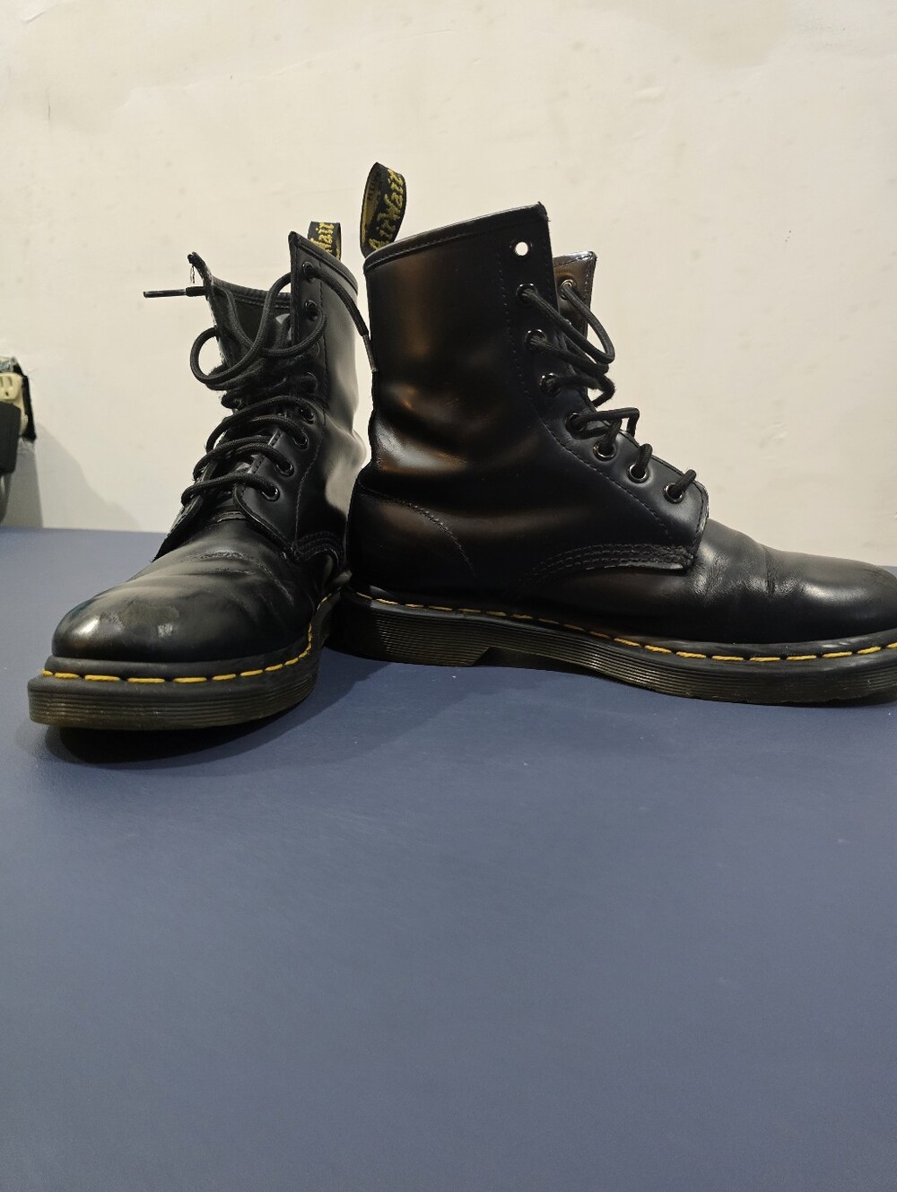 Dr. Martens 1460 Black Smooth Leather 8 Eye Boots Women's Approx W9